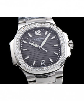 파텍필립 여성용 노틸러스-5 7018 70181A-011 칼리버